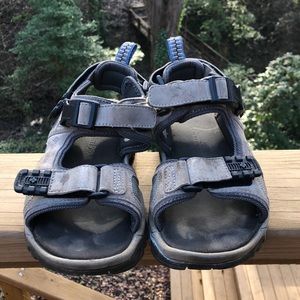 Columbia hiking/walking 3-strap sandal